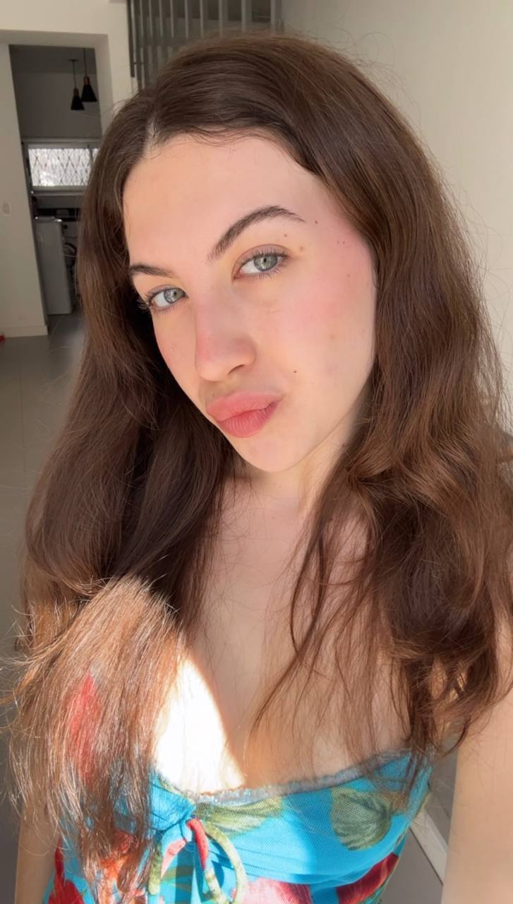 Nude girl Amber in Wroclaw