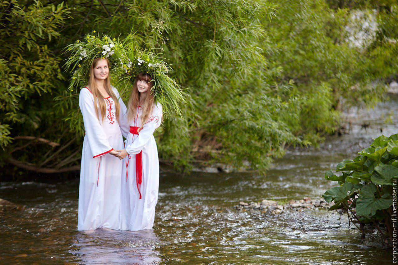Women in Slavic costumes in Wroclaw