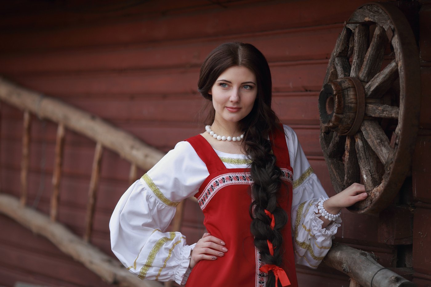 Girls in Slavic costumes in Wroclaw